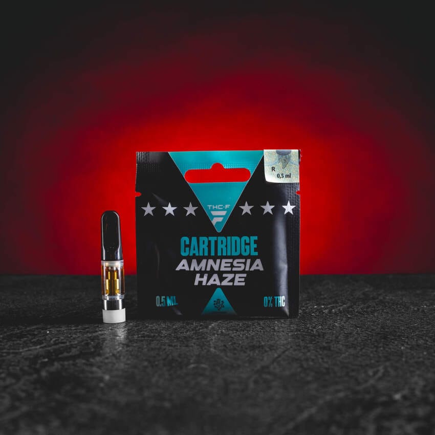 THF Cartridge Amnesia Haze modern THF formulával és sativa-szelektív profillal, friss citrusos ízzel lime és trópusi gyümölcs jegyekkel, tiszta terpénprofillal, sima slukkolással és élénkítő, felemelő gyűjtői hatással aktív és kreatív pillanatokhoz.